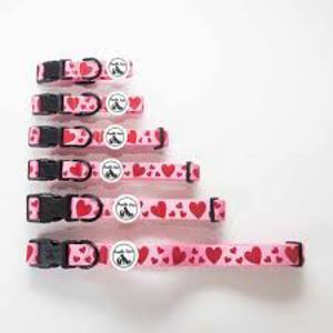 Picture of REFLECTIVE HEART COLLAR PINK/RED/ORANGE